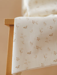 Cotton Poplin / Soft beige blooms