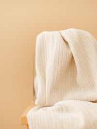 Knitted jacquard / natural melange