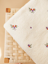 Teddy / Embroidered bouquets - Ecru