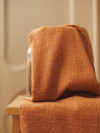 Muslin / golden dots - Dark Caramel