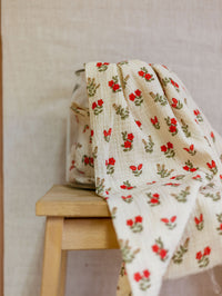 Muslin / Ecru + Red Bouquets