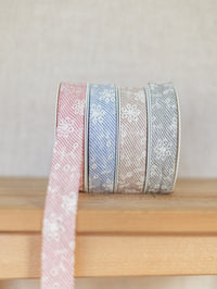 Bias / Embroidered Flowers