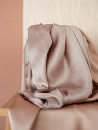 Viscose satin / Creamy beige
