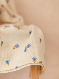 Waffle jersey / Blue + Ecru Flowers