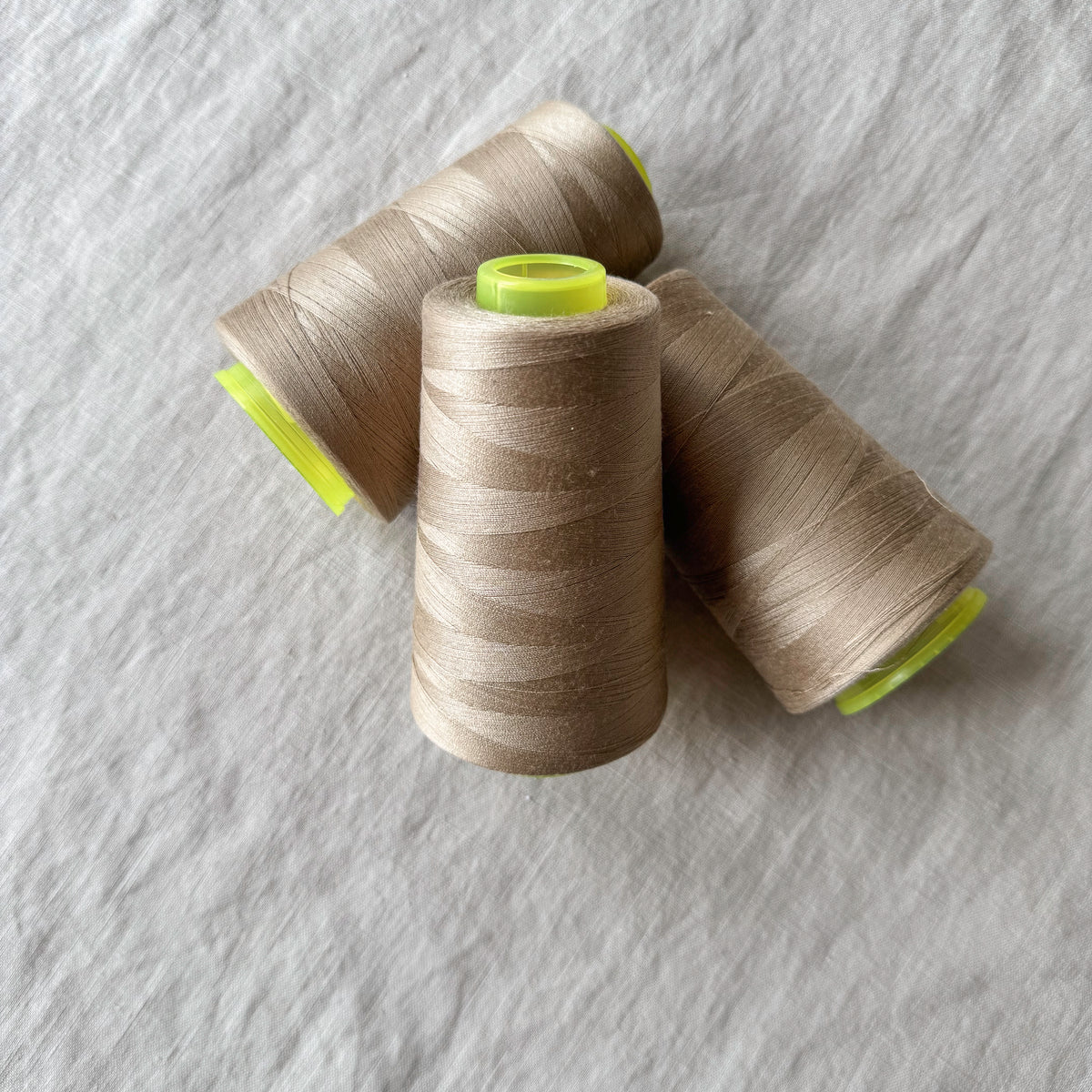 Overlock Sewing thread / dark beige – mylittlefabricshop